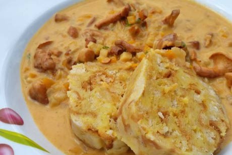 Eierschwammerlgulasch