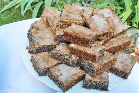 Mohnschnitten mit Zuckerglasur