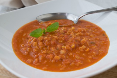 Rote Linsen-Kokos-Suppe