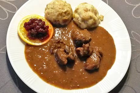 Hirschgulasch
