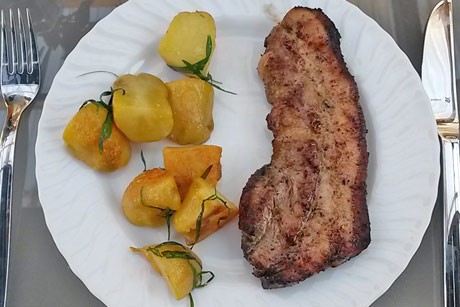 Gegrilltes Bauchfleisch