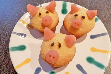 Glücksschweinchen mit Eierlikör