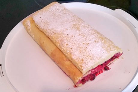 Beeren-Sahne Roulade