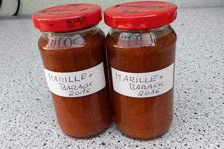 Marillenmarmelade mit Barack
