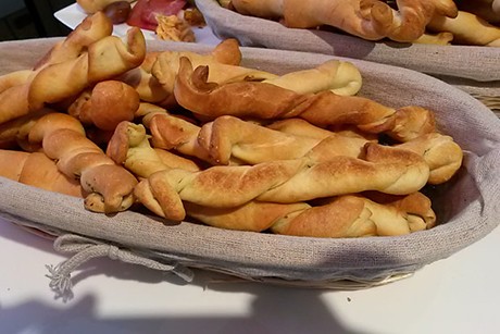 Pizzateig-Stangerln