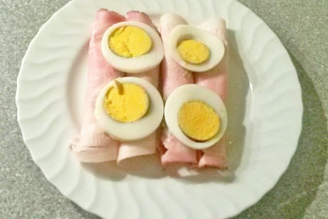 Schinkenröllchen mit Landfrischkäse