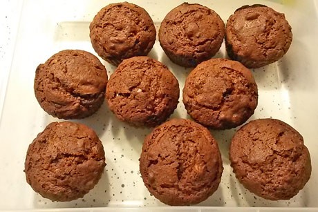 Schokoladenmuffin mit Nüssen