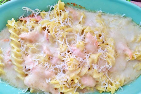 Nudelauflauf mit Räucherlachs