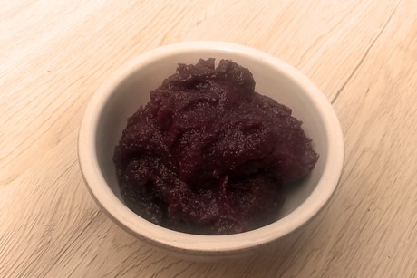 Brombeerfülle mit Marzipan