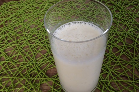 Buttermilch-Ananas-Drink