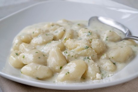 Gnocchi mit Käsesauce