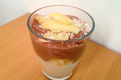 Kokospudding-Schichtdessert