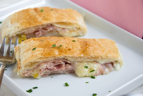 Schinken-Käsestrudel