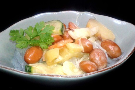 Wachtelbohnencurry mit Glasnudeln