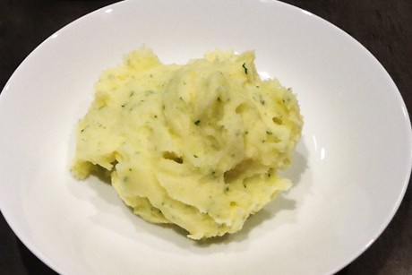 Kartoffelpüree mit Petersilie