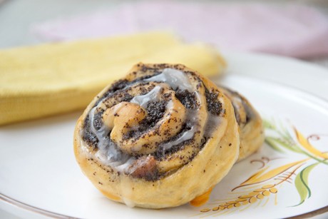 Mohnschnecken aus Plunderteig
