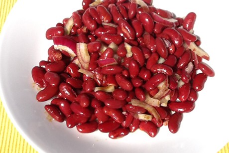 Roter Bohnensalat mit Kürbiskernöl