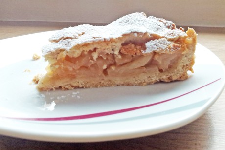 Gedeckter Apfelkuchen