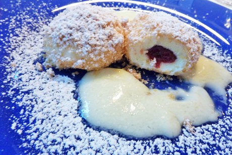 Topfenknöderl mit Pflaumenmus