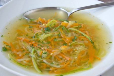 Gemüsenudelsuppe