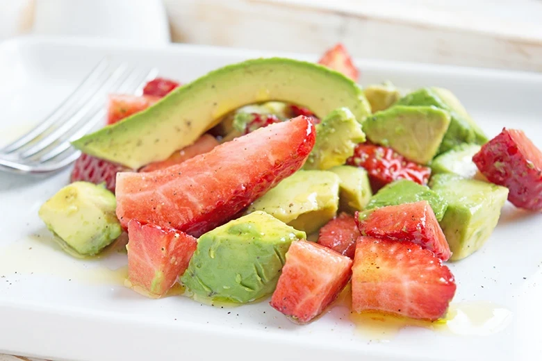 Avocado-Erdbeer-Vorspeise