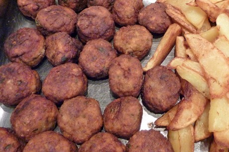 Fleischbällchen mit Schafkäse