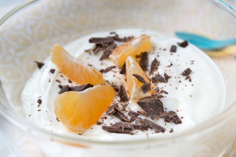 Stracciatella-Topfen mit Mandarinen