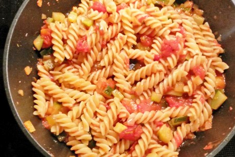 Tomaten-Zucchini-Fussili