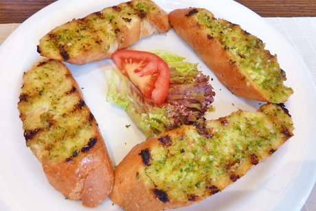 Gegrilltes Knoblauchbrot