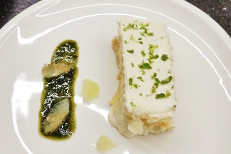 Zitronen-Limetten-Tiramisu mit Basilikumpesto