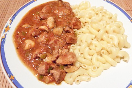 Schweinsragout mit Pilzen
