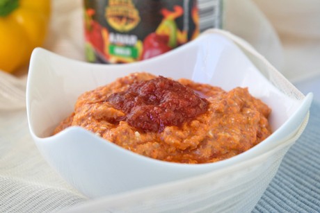 Topfen-Ajvar-Aufstrich