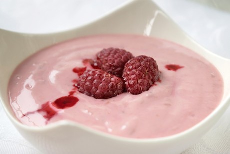 Frischkäsecreme mit Himbeeren