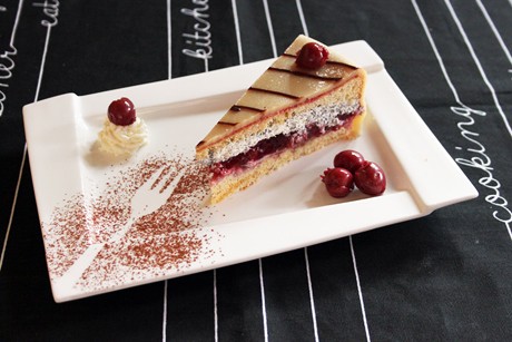 Kirsch-Mohn-Marzipan-Torte