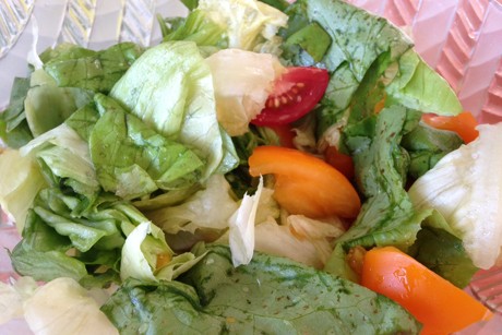 Blattsalat mit Tomaten