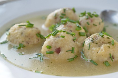 Specknockerlsuppe