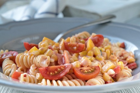 Paprika-Peperoni-Nudelsalat