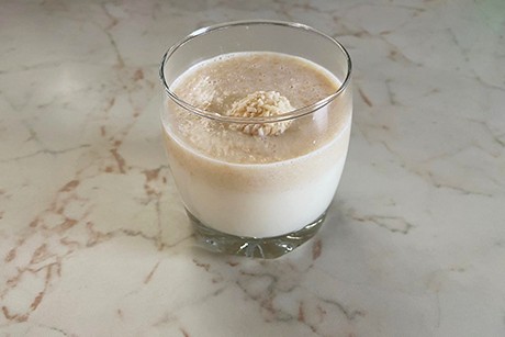 Heiße Raffaello-Schokolade