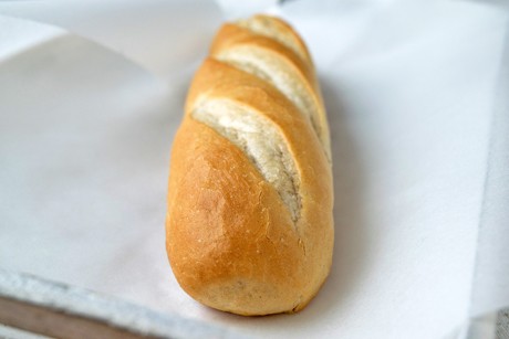 Knuspriges Stangenbrot