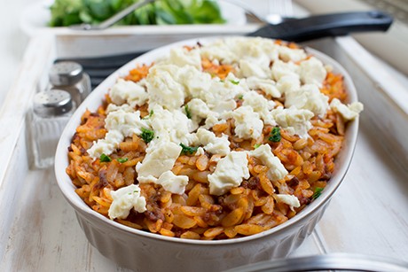 Kritharaki-Feta-Pfanne mit Faschiertem