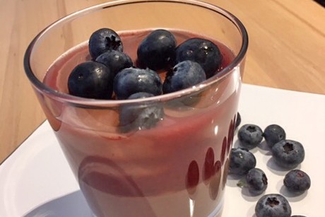Schokopudding mit Beeren