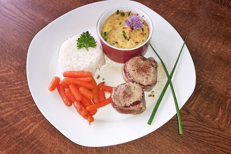 Lungenbraten mit Frischkäse-Kräuterfülle