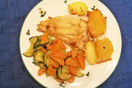 Kabeljau mit Zucchini-Karottengemüse