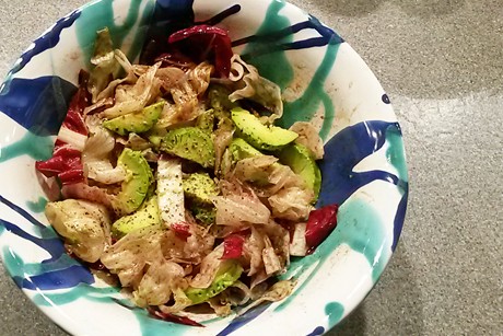 Blattsalat mit Avocado