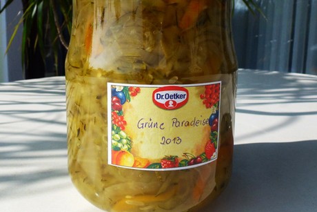 Grüner Paradeissalat eingekocht