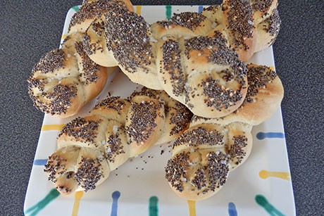 Mohnflesserl mit Dinkelmehl