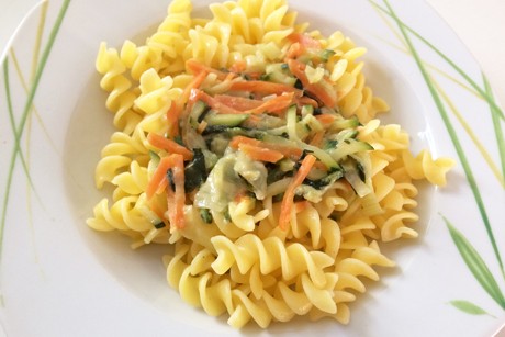 Gemüsenudeln mit Gorgonzola
