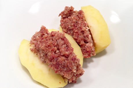 Äpfel mit Mandel-Dattel Füllung
