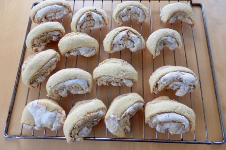 Burgenländerkipferl mit Dinkelmehl