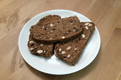 Weihnachtliches Apfelbrot